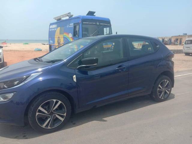 https://images10.gaadi.com/usedcar_image/4588672/original/processed_0f3f5183990196cee543178fcbecbe81.jpg?imwidth=6400