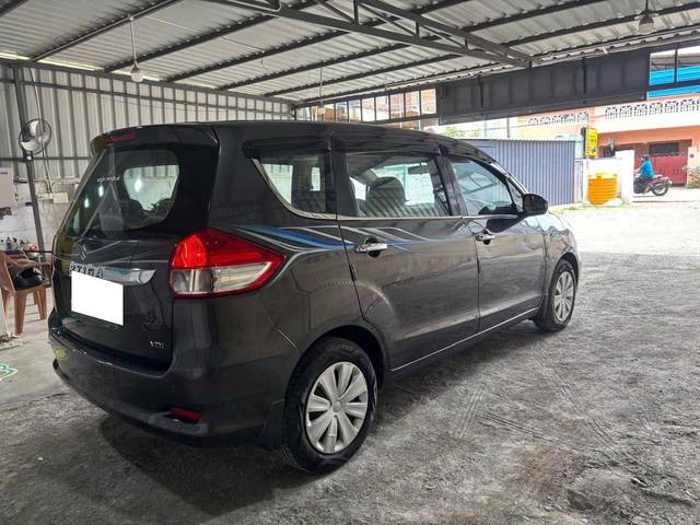 https://images10.gaadi.com/usedcar_image/4588678/original/processed_291f50d80da45880d14a963a8fa13e7e.jpg?imwidth=6402