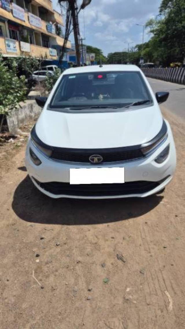 https://images10.gaadi.com/usedcar_image/4588682/original/processed_4424a15c-fd77-42fe-b864-04b618a18d51.jpg?imwidth=6402