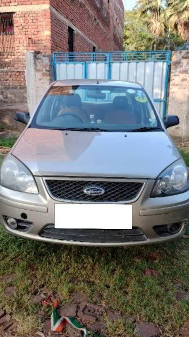 https://images10.gaadi.com/usedcar_image/4588691/original/processed_8d5a55ba-1f42-44b5-8d5c-ddca61ca32a0.jpg?imwidth=6400