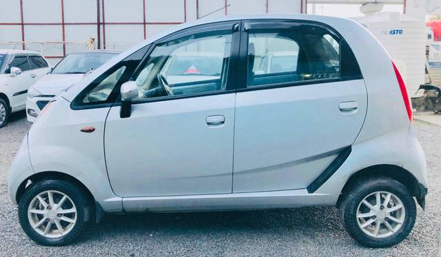 https://images10.gaadi.com/usedcar_image/4588700/original/processed_e01966c3-44fc-440c-bba5-454696afb5a4.jpg?imwidth=6402