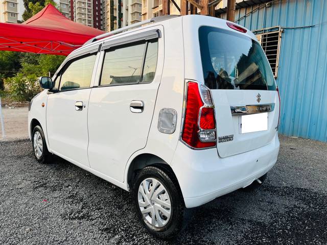 https://images10.gaadi.com/usedcar_image/4588702/original/processed_0bbb116e-53a6-4353-840f-1282db34ec38.jpg?imwidth=6402