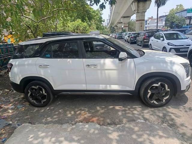 https://images10.gaadi.com/usedcar_image/4588706/original/processed_bf75d53f-62e8-43c1-a394-f0b148521d8a.jpeg?imwidth=6402