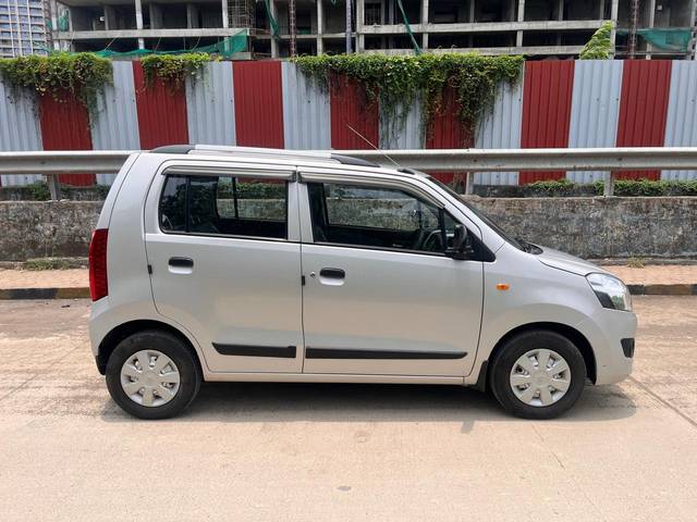 https://images10.gaadi.com/usedcar_image/4588709/original/7987f6ecd53450e0d6e954dc794a4999.jpg?imwidth=6401