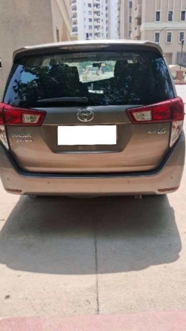 https://images10.gaadi.com/usedcar_image/4588752/original/processed_1694b0a1-0084-45de-a7e9-d0a6c4a120a7.jpg?imwidth=6402