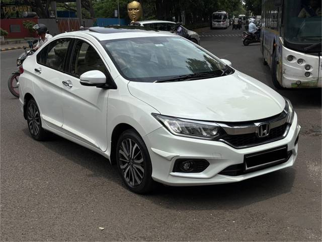 https://images10.gaadi.com/usedcar_image/4588760/original/processed_bcb6d239-a095-4f28-9648-1326173d5ebd.jpg?imwidth=6400
