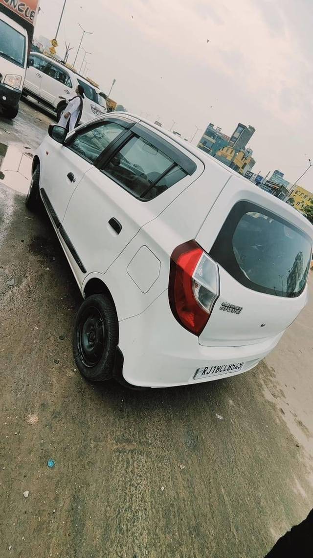 https://images10.gaadi.com/usedcar_image/4588764/original/processed_a02f6ef126a2019cc5e99447b862ffff.jpg?imwidth=6402