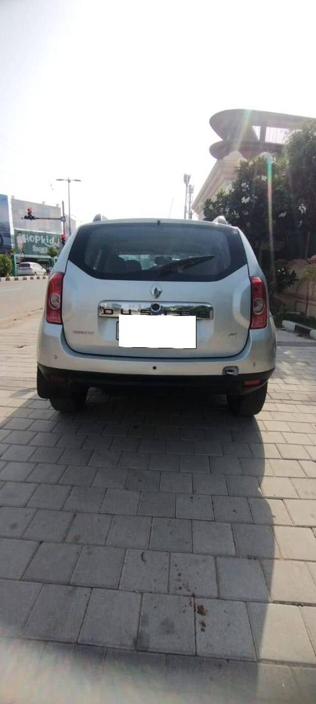 https://images10.gaadi.com/usedcar_image/4588795/original/processed_8a2576f61f0d78aff4bad68cbfdcc62d.jpg?imwidth=6402