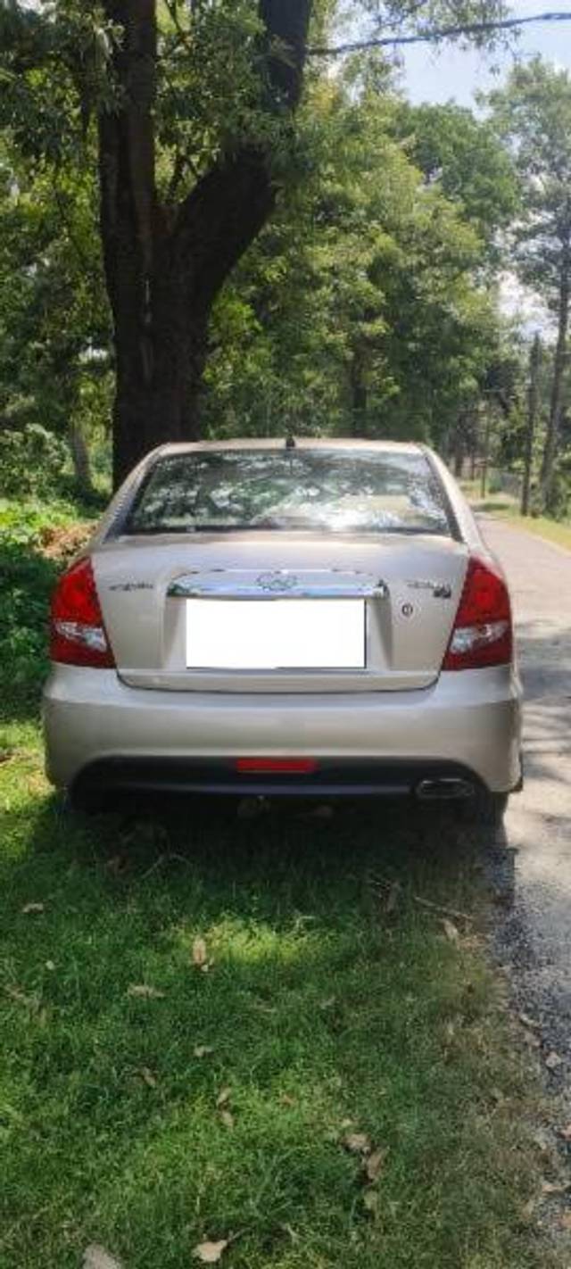 https://images10.gaadi.com/usedcar_image/4588801/original/processed_93c58486-2c0a-43ce-a25c-9671108dc7f5.jpg?imwidth=6401