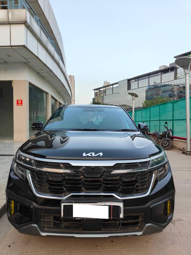 https://images10.gaadi.com/usedcar_image/4588808/original/processed_88fc95cc3ed37eae2342823e998c0027.jpg?imwidth=6400