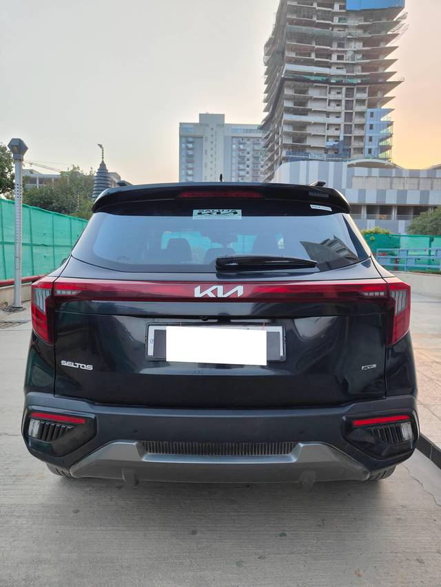 https://images10.gaadi.com/usedcar_image/4588808/original/processed_b129f119c9a7a3cfcff6e1c2af374631.jpg?imwidth=6402