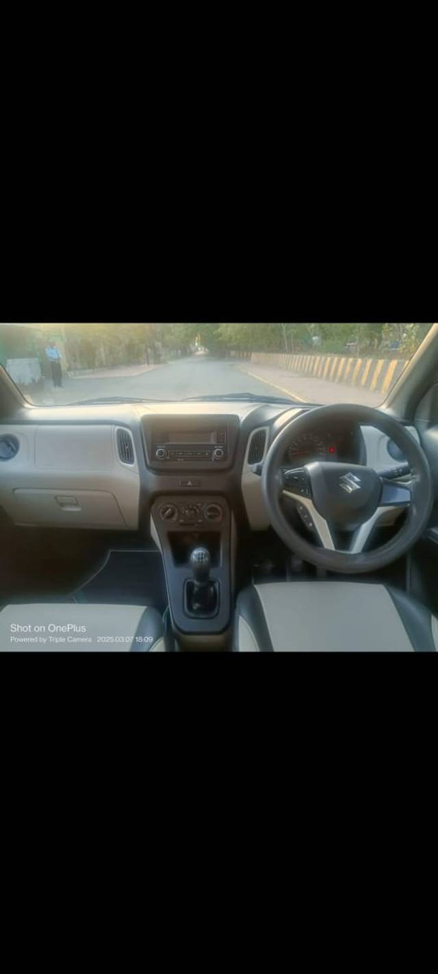 https://images10.gaadi.com/usedcar_image/4588826/original/70399681c7a99244f463f7a44aa00aec.jpeg?imwidth=6402