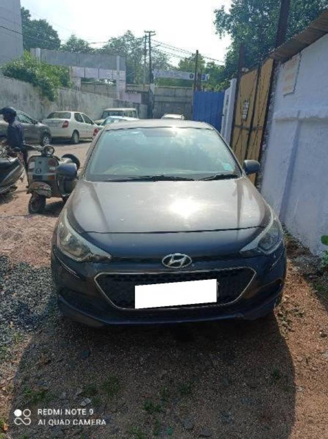 https://images10.gaadi.com/usedcar_image/4588828/original/processed_cbc7d386-f759-4ecd-84c7-8e74b02e9964.jpg?imwidth=6400