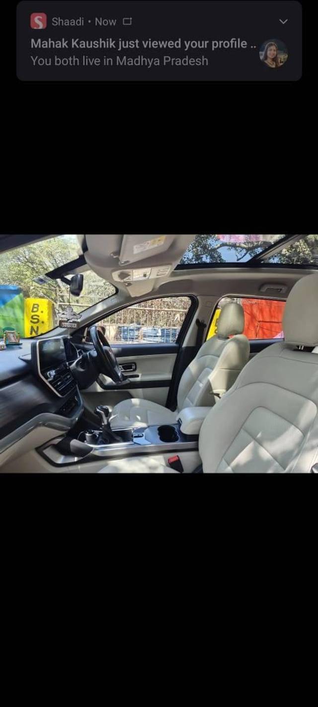 https://images10.gaadi.com/usedcar_image/4588835/original/processed_d1646ff5490730a29931971d704b2f20.jpeg?imwidth=6401