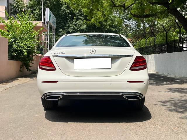 https://images10.gaadi.com/usedcar_image/4588884/original/processed_62c7b2a33c13c3fe17e9327bb490c14b.jpg?imwidth=6402