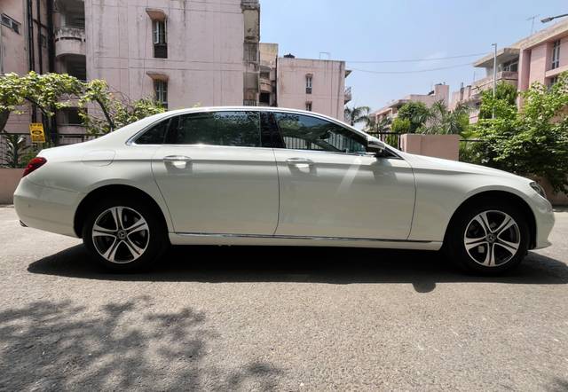 https://images10.gaadi.com/usedcar_image/4588884/original/processed_ad2f53603c24d942a7d0b4968945f882.jpg?imwidth=6401