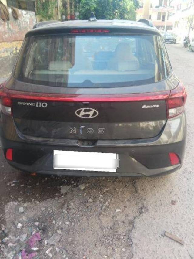 https://images10.gaadi.com/usedcar_image/4588893/original/processed_processed_0671faab-5e11-4db3-bef1-2e0c6f1ca923.jpg?imwidth=6402