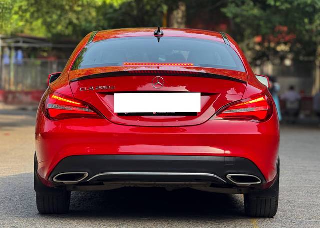 https://images10.gaadi.com/usedcar_image/4588894/original/processed_1613dd23a6c63d0c2712e7cd91ec6e3c.jpg?imwidth=6402