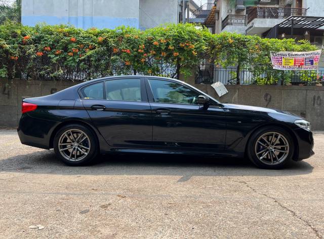 https://images10.gaadi.com/usedcar_image/4588899/original/processed_e5c1a612764cde7f417fad9f90974d63.jpg?imwidth=6401