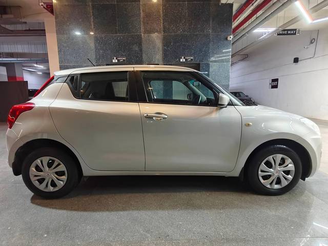 https://images10.gaadi.com/usedcar_image/4588907/original/processed_744e3a9fff60cae5b6db9acf211a508d.jpg?imwidth=6401