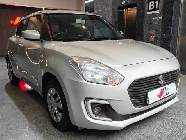 https://images10.gaadi.com/usedcar_image/4588907/original/processed_9ad4eb80b42d24ae924665a37af416e2.jpg?imwidth=6400