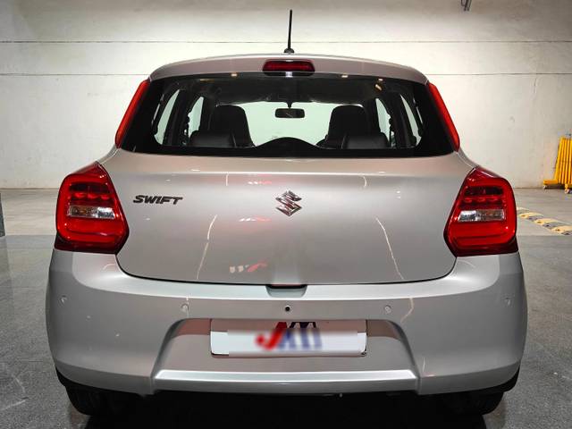 https://images10.gaadi.com/usedcar_image/4588907/original/processed_bba0ff5c4866952497e1f6ef42633133.jpg?imwidth=6402