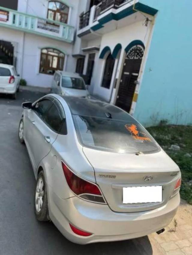 https://images10.gaadi.com/usedcar_image/4588909/original/processed_26d8cd65-e493-41ae-86b0-32d922707e29.jpg?imwidth=6401