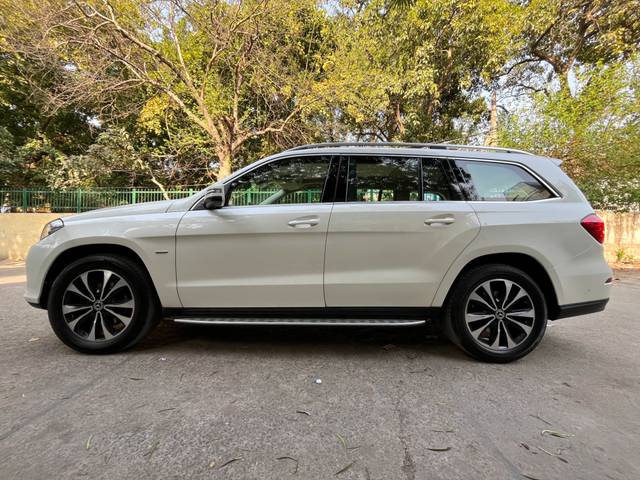 https://images10.gaadi.com/usedcar_image/4588911/original/cef6b3614f457d20fadfba3f48c5b16e.jpg?imwidth=6402