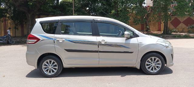 https://images10.gaadi.com/usedcar_image/4588915/original/86bc003b49b35ef47f38d27d0b2449ac.jpeg?imwidth=6401
