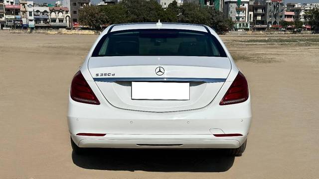 https://images10.gaadi.com/usedcar_image/4588917/original/processed_33d0597c84ab8bd2ad5f4051f1f2ea8a.jpg?imwidth=6402