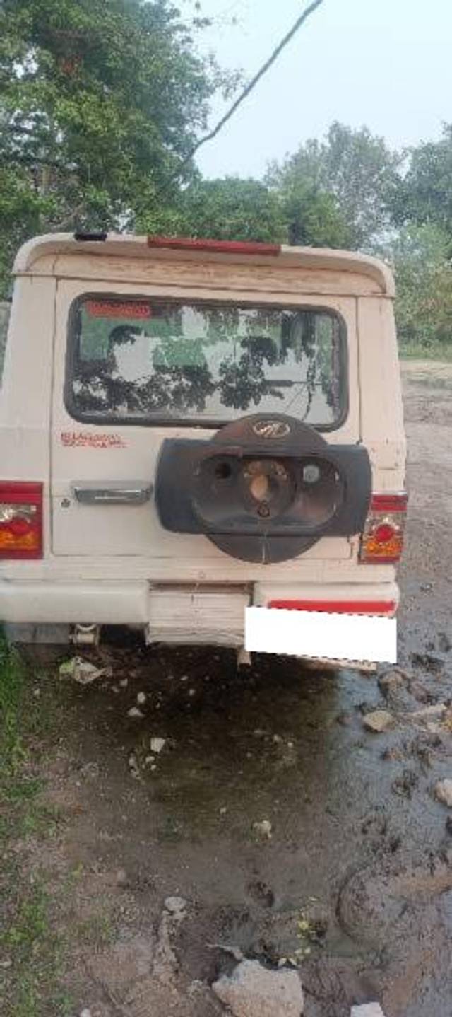 https://images10.gaadi.com/usedcar_image/4588935/original/processed_fdadcdb6-b237-4fd4-bfbe-201e968f3686.jpg?imwidth=6401