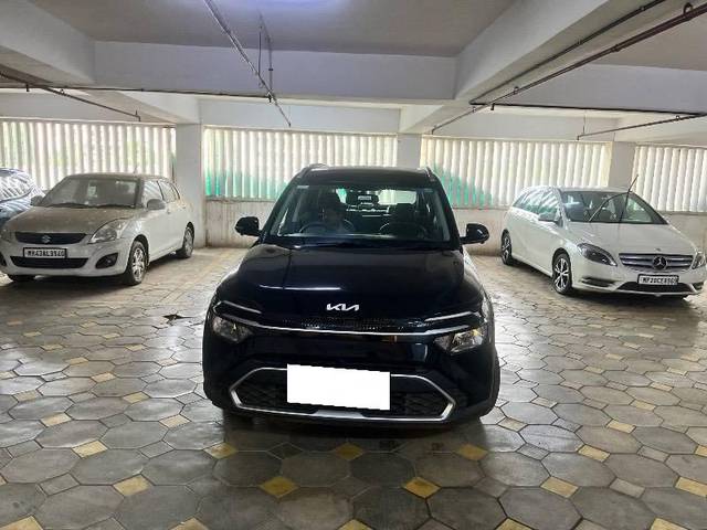 https://images10.gaadi.com/usedcar_image/4588945/original/processed_21e9ce50-8272-4802-8f4f-9e51f085f7d4.jpeg?imwidth=6402