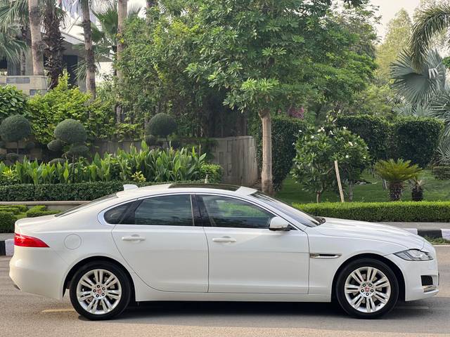 https://images10.gaadi.com/usedcar_image/4588947/original/270d4e8c72c985dd9874824969aa3ace.jpg?imwidth=6401
