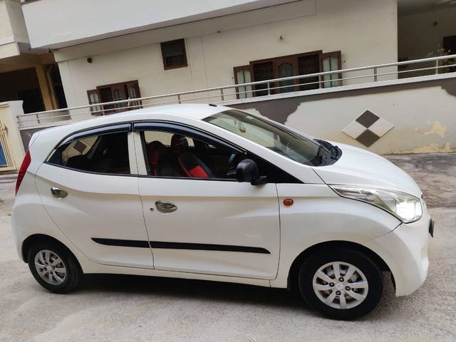 https://images10.gaadi.com/usedcar_image/4589013/original/151118cb234b6689efac85df86cee414.jpg?imwidth=6401