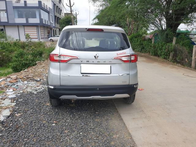 https://images10.gaadi.com/usedcar_image/4589021/original/processed_71886eafd6df2bb425307100aee83981.jpg?imwidth=6401