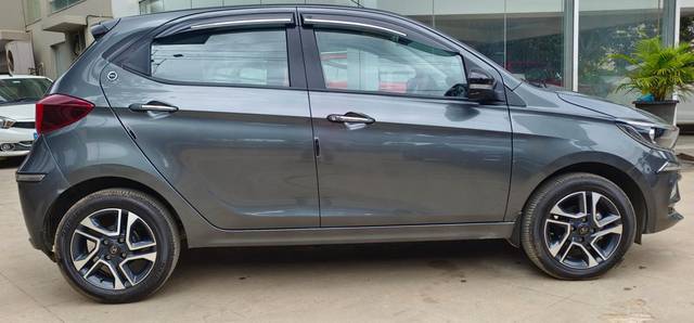 https://images10.gaadi.com/usedcar_image/4589033/original/01af82888e665acd6c450dfc720f8cf2.jpeg?imwidth=6401
