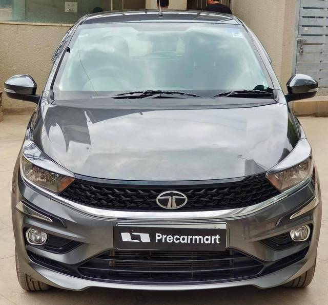 https://images10.gaadi.com/usedcar_image/4589033/original/processed_1b5d1975c7fc4265022f97facc1d8a4c.jpeg?imwidth=6401