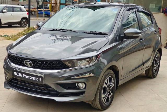https://images10.gaadi.com/usedcar_image/4589033/original/processed_bdbe94c6a8dbf89d45d5e13bf500f476.jpeg?imwidth=6400