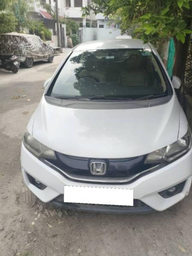 https://images10.gaadi.com/usedcar_image/4589040/original/processed_25195137-4289-45a5-8d62-a7575c7b51e1.jpg?imwidth=6401
