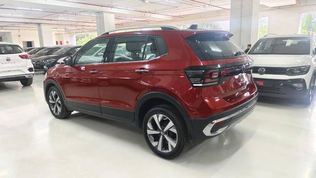 https://images10.gaadi.com/usedcar_image/4589042/original/processed_0457a0cfa07797548aabf4abe04521f7.jpg?imwidth=6402
