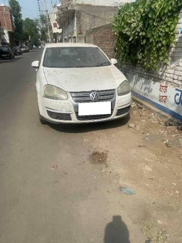 https://images10.gaadi.com/usedcar_image/4589044/original/processed_fa9fbd49-5ca3-4d94-9a13-c03e4f80fa87.jpeg?imwidth=6400