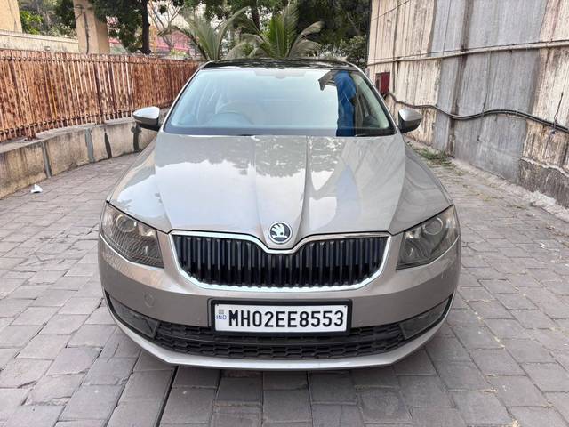 https://images10.gaadi.com/usedcar_image/4589054/original/processed_3637daef5d8bdcc6dcfd9248e29441d9.jpeg?imwidth=6402