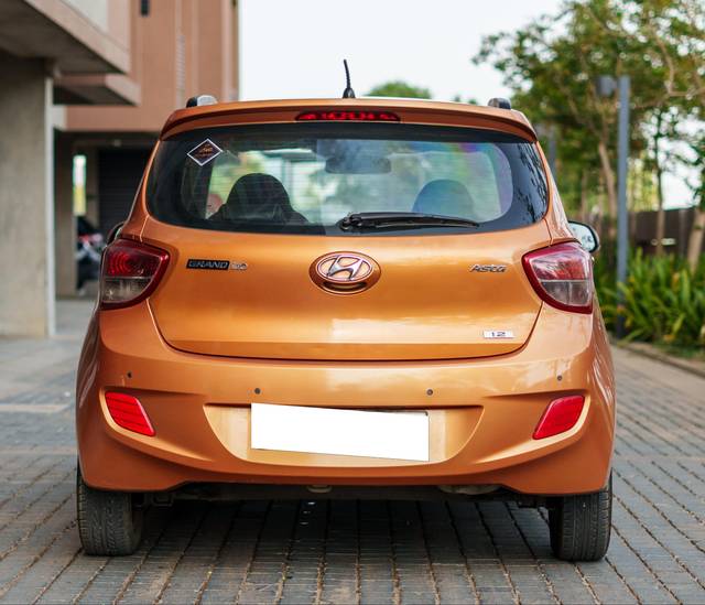 https://images10.gaadi.com/usedcar_image/4589061/original/processed_f3ecb318834eac77c457bc07fbc40f03.jpg?imwidth=6402