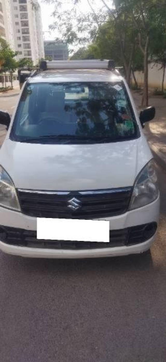 https://images10.gaadi.com/usedcar_image/4589067/original/processed_55dd8b80-2284-4734-845a-4f6b1460ad73.jpg?imwidth=6401