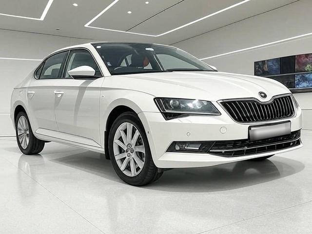https://images10.gaadi.com/usedcar_image/4589072/original/processed_682774e3c725e328ef7f42f0a3e12292.jpeg?imwidth=6400