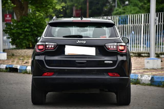 https://images10.gaadi.com/usedcar_image/4589074/original/processed_cd113c9f5793b3a27ace3d5f9bf5e5c6.jpg?imwidth=6401