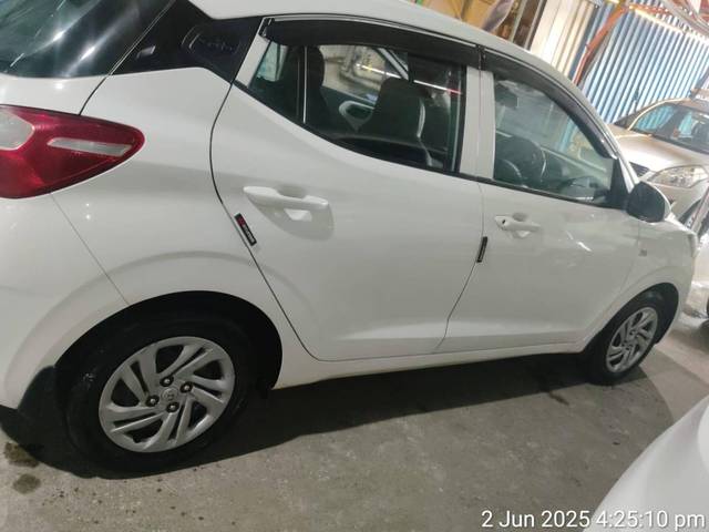 https://images10.gaadi.com/usedcar_image/4589085/original/processed_7bf5323279473dc2a2a6a267b1417850.jpg?imwidth=6401