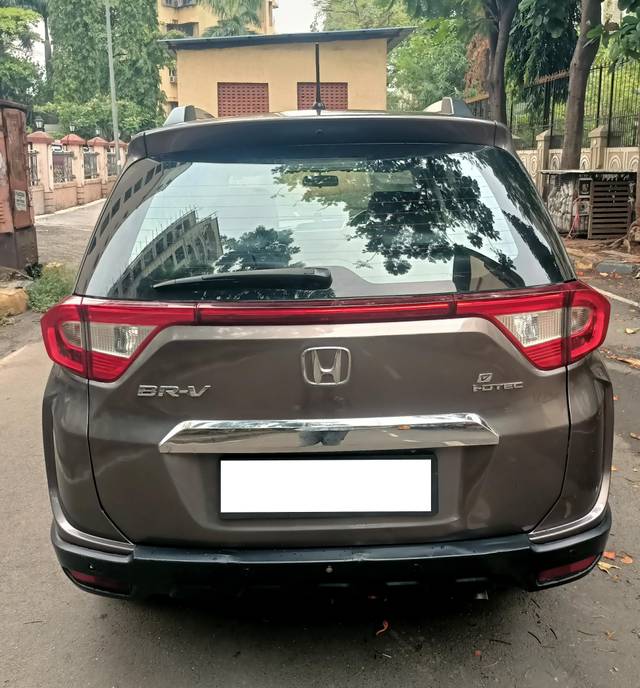 https://images10.gaadi.com/usedcar_image/4589087/original/processed_69c082f8eecd61810e83c5277c8fdd83.jpg?imwidth=6402