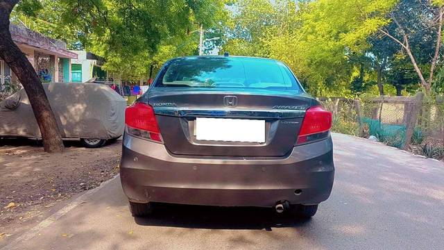 https://images10.gaadi.com/usedcar_image/4589088/original/processed_5e4fc2ade40714b86b8ba26209d05790.jpg?imwidth=6401