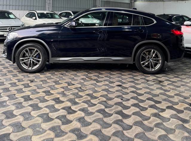 https://images10.gaadi.com/usedcar_image/4589101/original/processed_1d4fac9e571d69a3e8fb1afed9cd1729.jpg?imwidth=6402